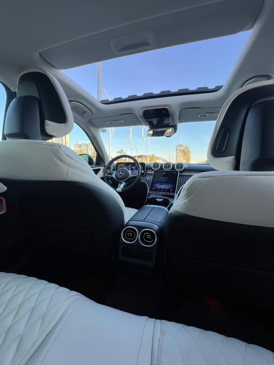 مرسيدس سي كلاس 2023 
مواصفات C300(فتحة سقف-رادار و حساسات ٣٦٠ درجة-شاشة-كاميرة خلفية -ابواب و تشغيل بصمة) 
مكينة ٤سلندر+توربو حجم ٢.٠لتر
ماشية 31 الف فقط
ضرر السيارة باب + جملغ  
حادث جدا بسيط صور الحادث موجود
مرقم اربيل  
السيارة كلش حلوة و نظيفة
مكفولة من كير و محرك وكهربائيات
مكان السيارة
اربيل ***********
