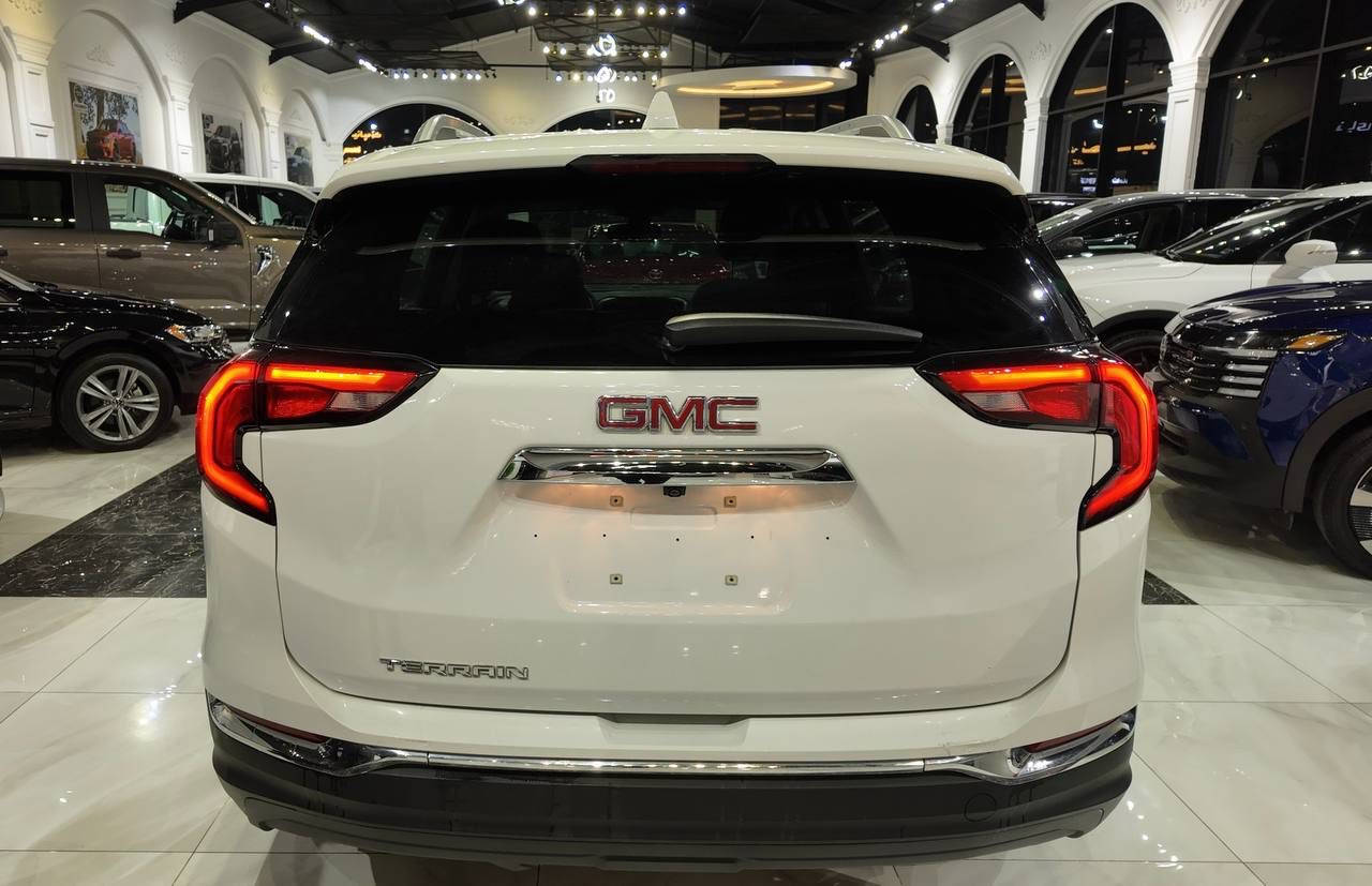 GMC TERRAIN SLT - 2021 ✅ #سعر-مناسب-بلاش🔥🔥✅✅ 

 رقم اربيل جاهز ☄️
عربى/کوردی
جي ام سي
تيراين, SLT, 2021
عدد الأميال : 49,000 ميل
ضرر: 2 قطعة 
سلندر: 4 سلندر
محرک: 1.5
السعر / 14,700$ 🔥
الكاميرا الخلفية - التحكم على المنحدرات - بصمة - مثبت السرعة - شاشة - 6 وسادة هوائية - مصابيح زينون الأمامية - المصابيح الأمامية ليد - أبل كاربلاي - كشافات ضباب

العنوان: اربيل  -  شركة فانسي كارس
   شارع  ١٠٠م مقابل كورد نفت

☎️-0750-511-05-05
☎️-0776-511-05-05

**********
جی ئێم سی
تیرەین, SLT, 2021
ماوەی ڕۆیشتن : 85,000 كم
بۆیاغ: 2 پارچە
پستۆن: 4 پستۆن
بزوێنەر: 1.5
 نرخ / 14,700 $🔥 
کامێرای دواوە - ڕاگری نشێوی - بەسمە - دیاریکرنی خێرایی - شاشە - 6 پەڕەشووت - لایتی پێشەوەی زینۆن - لایتی پێشەوەی لید - ئەپڵ کارپلەی - بلاجکتۆر
Rear Camera - Hill Holder - Keyless Entry - Cruise Control - Screen - 6 Airbags - Xenon Headlights - LED Headlights - Apple Carplay - Fog Lamp
العنوان: اربيل  -  شركة فانسي كارس
   شارع  ١٠٠م مقابل كورد نفت

☎️-0750-511-05-05
☎️-0776-511-05-05
