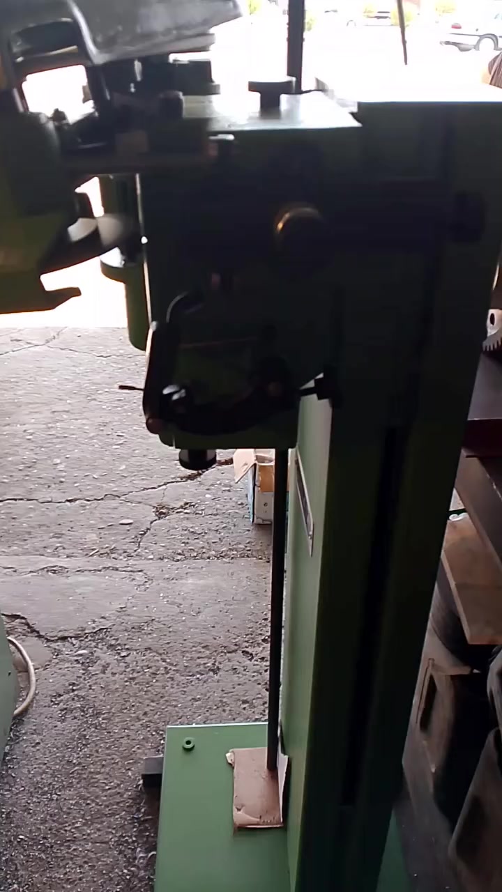 حدادة جوليت فرنسي شغلنا وانتاجنا في الموصل العنوان الموصل/سايدين البراوي/ قرب مطبعة الزهراء/***********/***********
