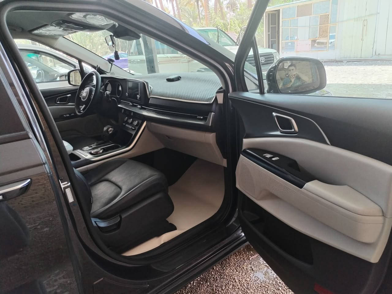 السلام عليكم 
كرنفال 23 رقم بغداد بسمي حادث خفيف 
نص فول بيبان كهرباء بصمه للبيع اوالمراوس حسب القناع مكاني سماوه رقمي ***********
