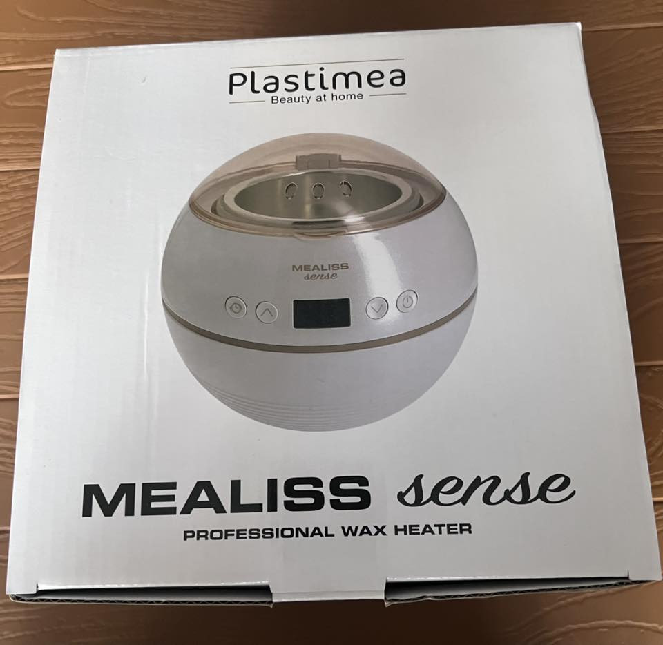 سلام عليكم جهاز تسخين شمع جديد مع 10اكياس شمع حط سعر بما يرضي الله وبل عافية 
يوجد توصيل 
واتساب ***********
