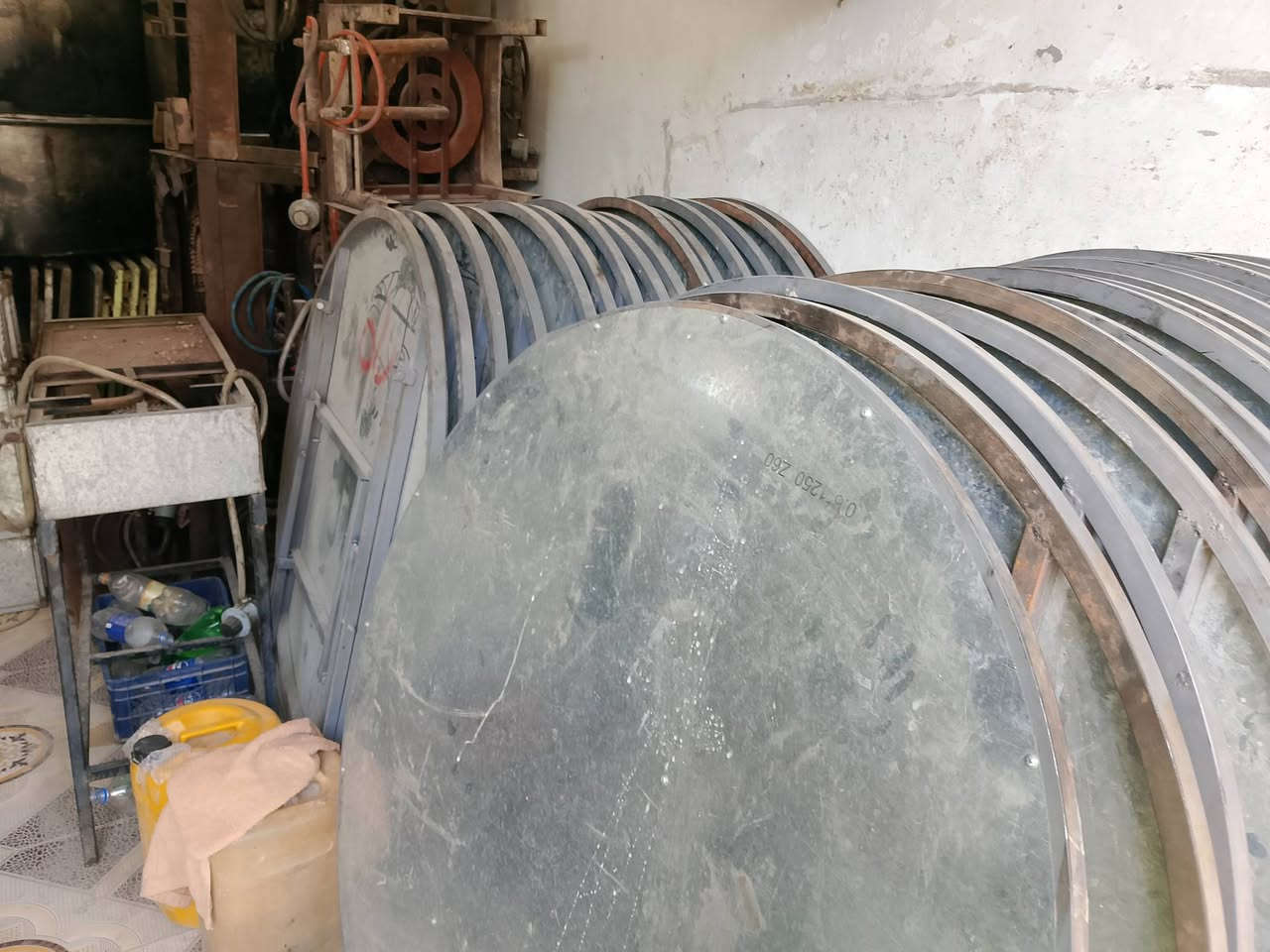 محل كامل  الاتصال***********، السعر 6مليون
