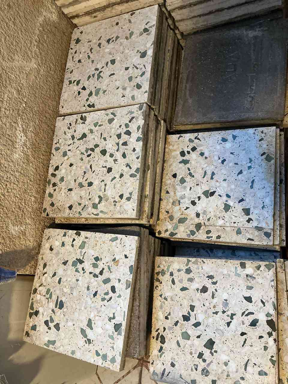 يا الله السلام عليكم كاشي سليمانية للبيع 25 متر 150 كاشية + 9 كاشيات هدية يعني 159 كاشية ... الكاشي جديد 

المتر ب 8 قفل انتبه كاشي #سليمانية مو مال كمالية كاشي يخبل كدامكم الله شاهد جديد ليس مستعمل وهذا احسن كاشي بل عراق سويت منة لغرفة مال بيتنا وزاد 

العنوان بغداد الشعب حي البساتين 

اتصال هنا ☎️   *********** اذا مو شراي لا تعبني كل التفاصيل كاتبها 💜✨
