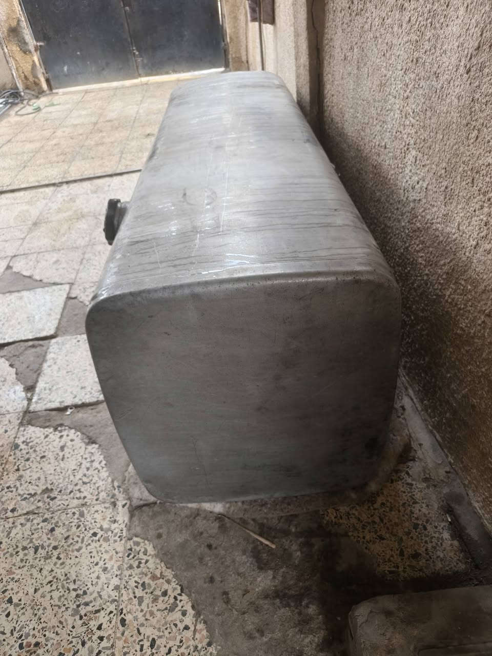 تانكي 800فافون نضيف حيل بدون قواعد للبيع المكان الحريه بغداد السعر 500الف ***********
