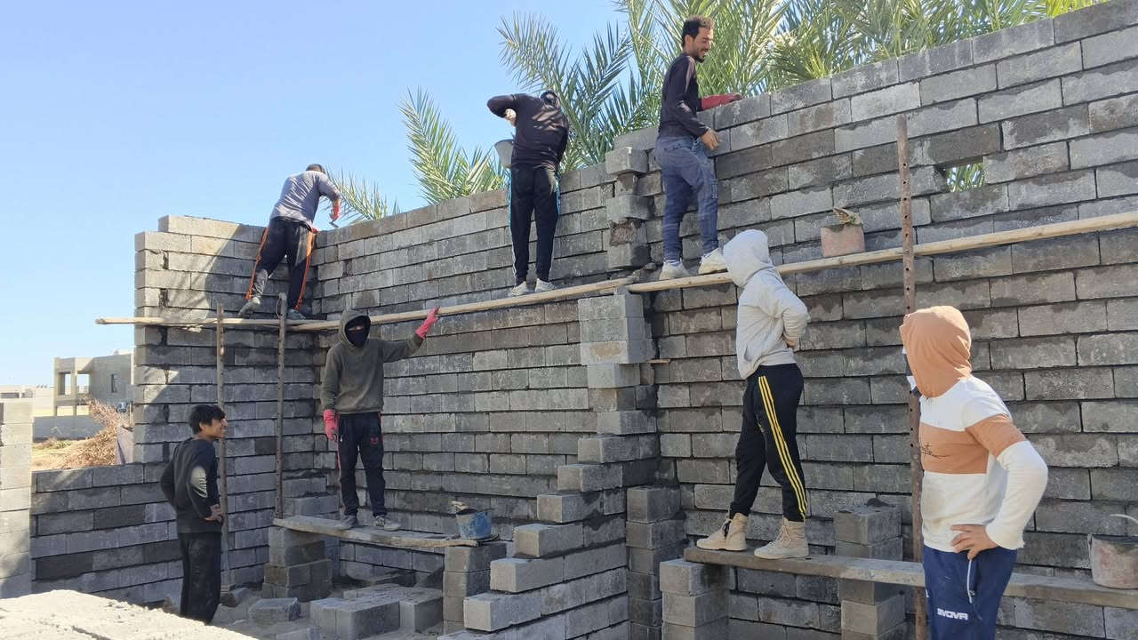 بسم الله الرحمن الرحيم          يعلن مكتب وسكله ليث الفهد
عمل بيت كامل تسليم مفتاح دفع مقدمة والمتبقي اقساط كل شهر 
مع انظر عمل حسب المواصفات واختيار الزبون
سعر المتر بناء بلوك مضغوط 385
سعر المتر بناء حجر 395
سعر المتر بناء طابوق410
*********** ابوليث
