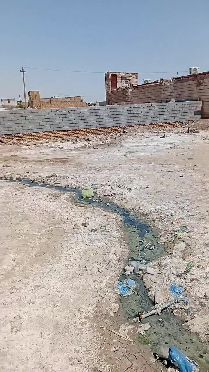 قطعة ارض زراعيه 400م بالصخين من تعبر السيطره بنزلت الفريحي والشراي يتصل ***********
