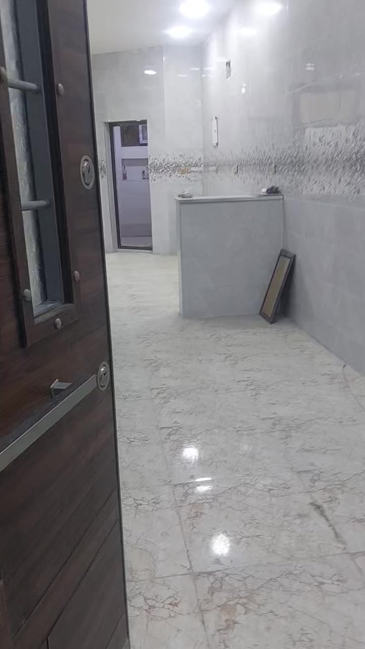 مشتمل ارضي للايجار يتكون من استقبال ومطبخ وحولي حمام وغرفه نوم السعر ٤٥٠الف عوائل فقط الموقع الدوره ابو طياره الزراعي شارع ليمونه بالوسط للإستفسار تعال خاص مكتب جوهرة الدوره او اتصال ***********
