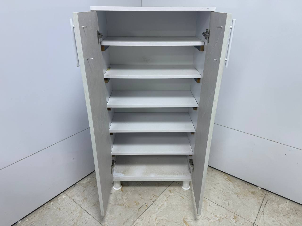 ا
#جزامه #خشب 

القياسات 
120 سم الارتفاع 
 60 سم العرض 
33سم العمق 

السعر 80 الف 
التوصيل بغداد 5 الاف 
محافظات 10 الاف 

المحافظات المشموله بالتوصيل 

(كربلاء بابل نجف ديوانيه سماوه ناصريه عماره البصره صلاح الدين ديالى واسط الأنبار 👈🏻رمادي + فلوجه )


**إذا كنت صاحب هذا الإعلان وتريد حذفه لأي سبب، رجاءا أرسل رسالة إلى الدعم الفني**