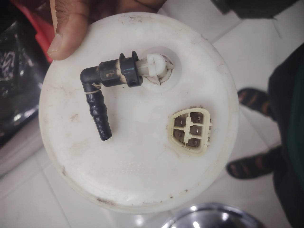 سلام عليكم عبوه للبيع نيسان صني بدي كوري  مال حاويه جديد شرط الشغل ***********
