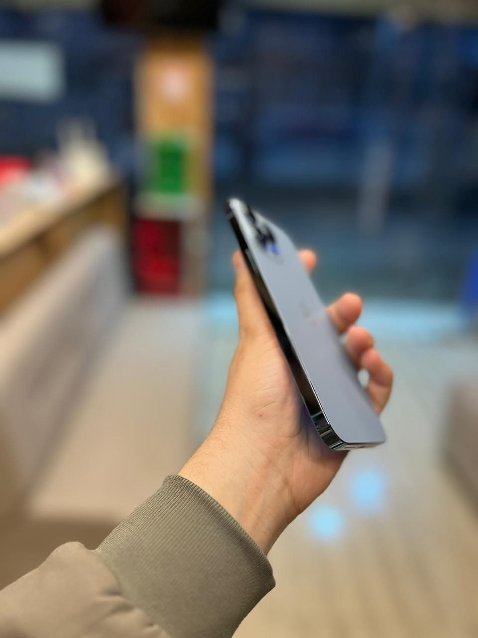 ايفون 13 برو ماكس 
فول نضافه وتر بروف ذاكرته 256 بطاريته 87 
نسخت العربيه ZA/A الجهاز خطين
الجهاز الحلو بي ممفتوح ولا مرفوعه بطريته
ودليل تحديث ملته 17 باقي سعر 725 الف قفل
اتصال علخط غير متواجد علفيس ***********
