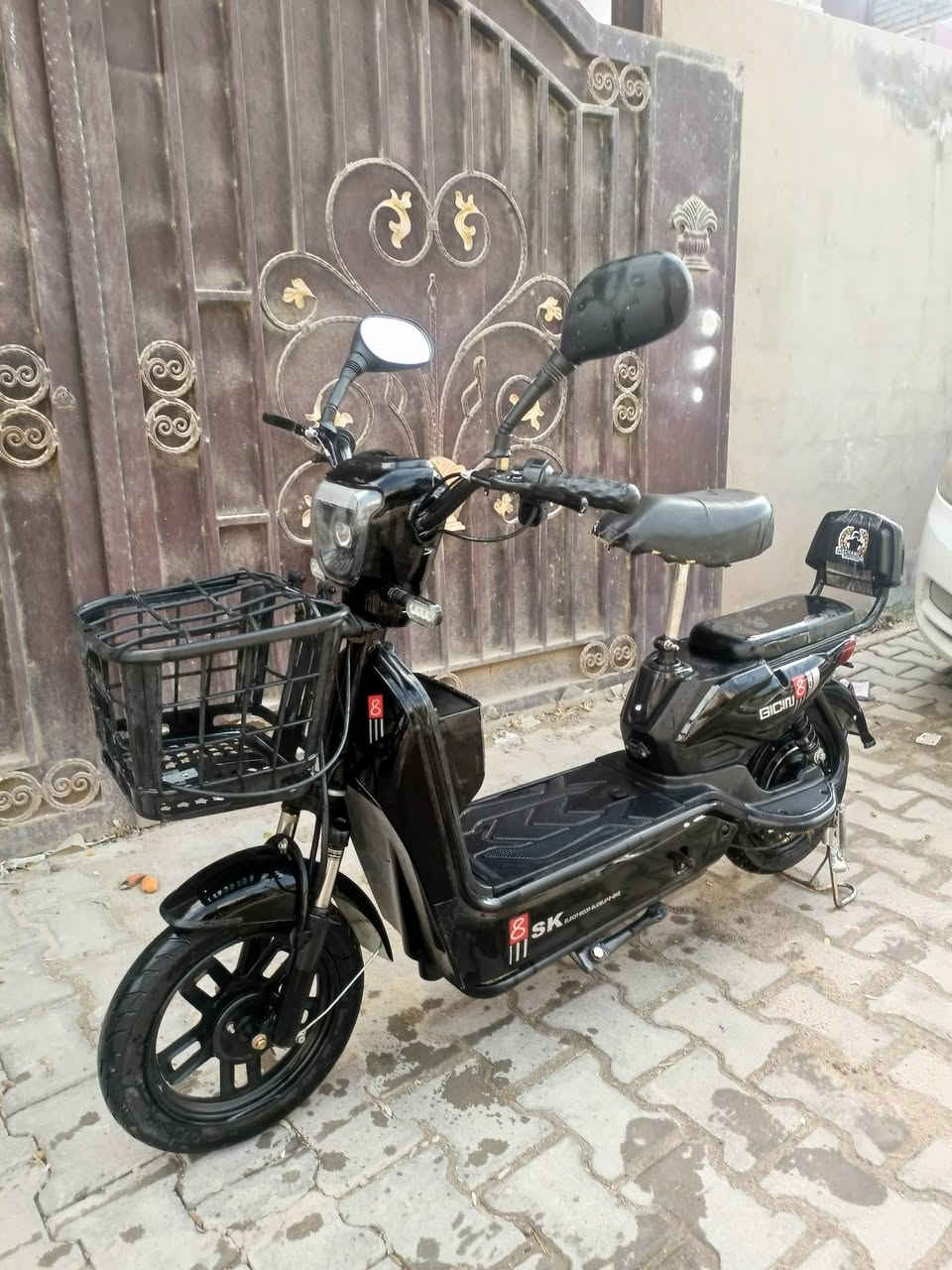 السلام عليكم 
دراجه شحن 2025
جديده السعر 
250  للاتصال ***********
