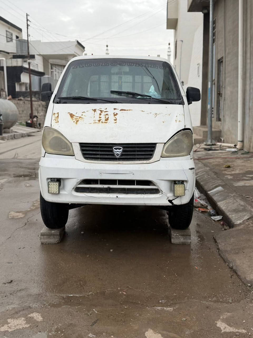 سلام عليكم اخوان عندي هاي السياره للبيع كير محرك شرط مكاني كركوك السعر 17 وبيها مجال الشراي يخابر ***********
