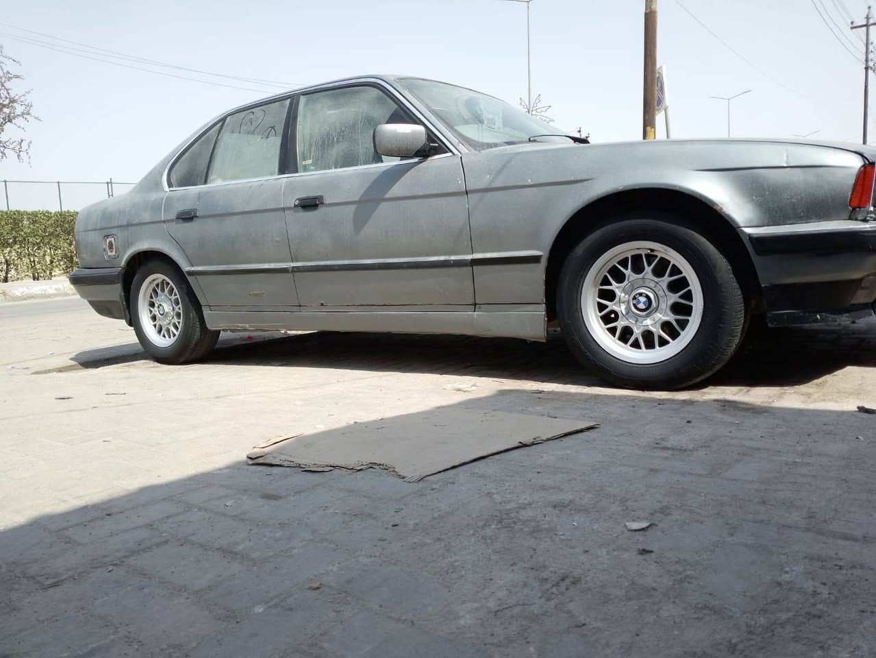 السلام عليكم بيم دبيلو البيع موديل 95حجم 525 سياره كدام عينك سياره حلوه عضمته تخبل بس بيه جراد يعني لي يحب يبقه هيج يبقيه ما بيه شي لي يحب يرتبه يصيغه محرك محور 3000محرك وكير بشرط كهربائيات كله شغاله لايت زنون حاجب اشاره رباعي تخم تاير جديد حداديه امامي خلفي جديد ما عده بل الجرارات المامه تعبانات فقط رقم السياره بصره راعيه الشرعي بل بصره تريد مداور موجود تريد ما داوره فتره عادي مكان السياره ناصريه قضاء الرفاعي وهاذا رقمي ***********
