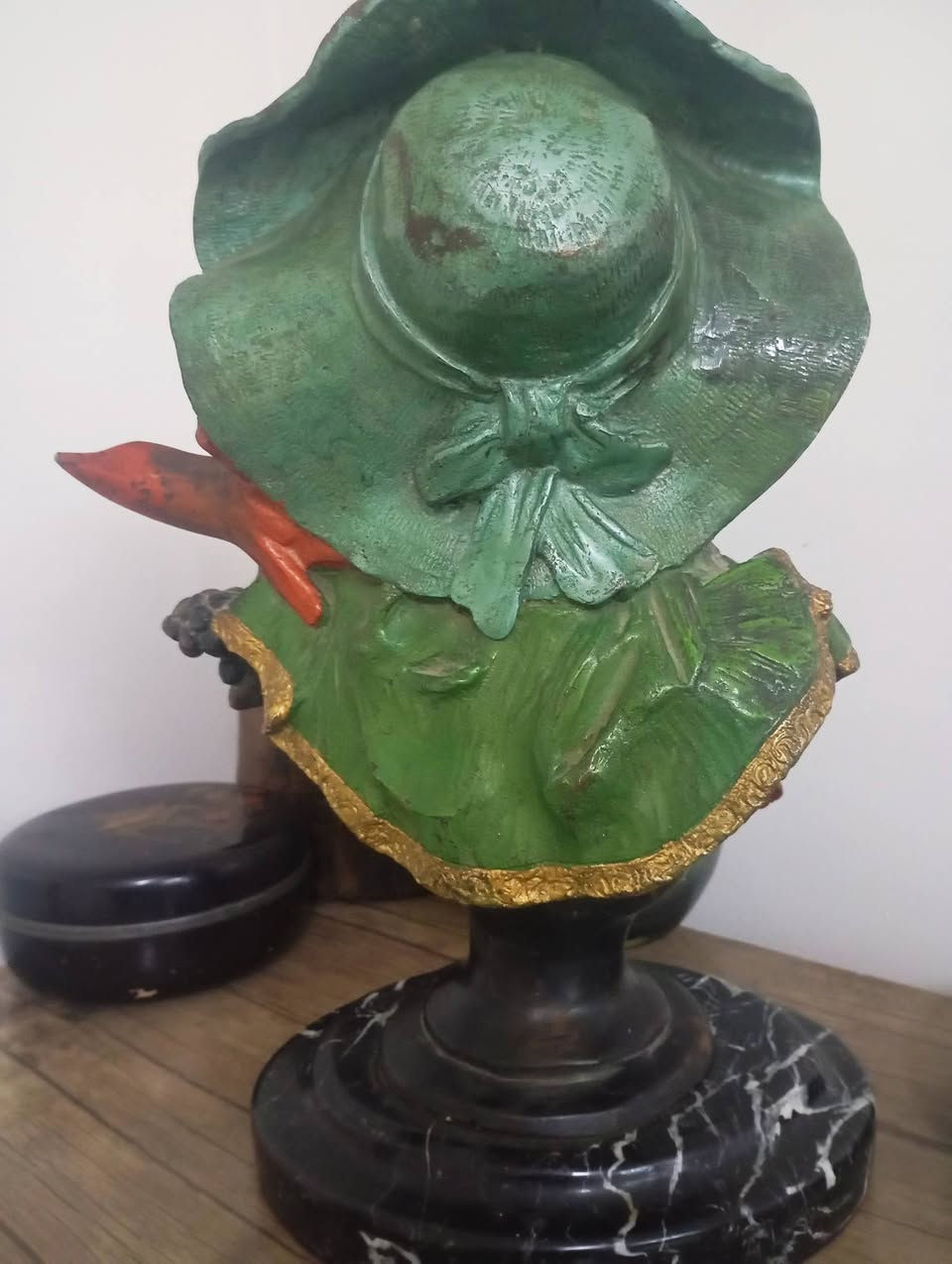 مجسم نصفى برونز ايطالى 
بتفاصيل واضحه 
ارتفاع 37سم وزن تقيل 
البيع بسعر مغري


**إذا كنت صاحب هذا الإعلان وتريد حذفه لأي سبب، رجاءا أرسل رسالة إلى الدعم الفني**