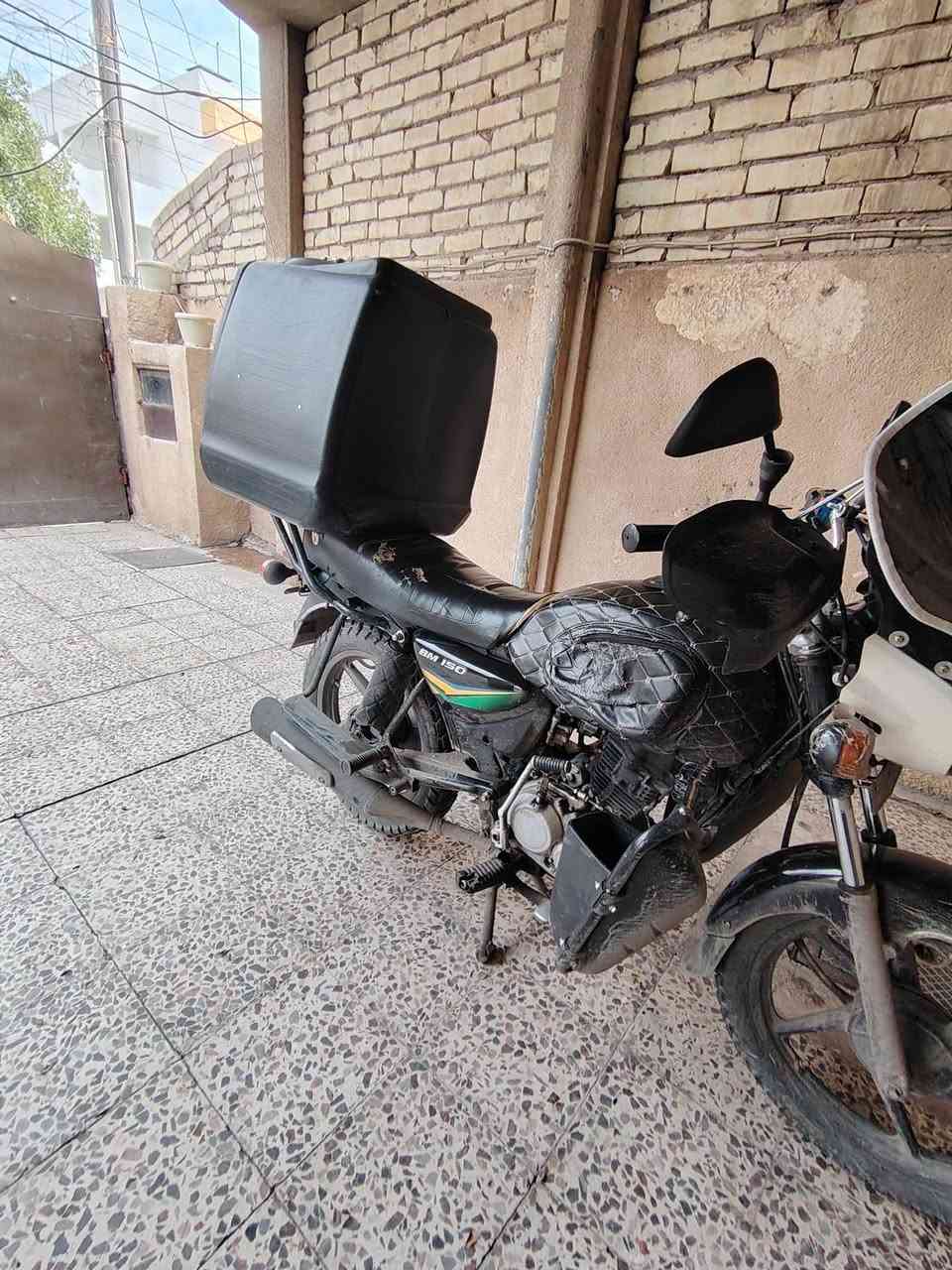 السلام عليكم بوكسر موديل 22 دراجه مكفوله كير مكينه دراجه خير من الله تجي تأخذه المكينه خرسه كله شغال كهربائيات كيجات دراجه خير من الله ممشاهه حقيقي سعرهه مليون و100 وبيهه مجال حك الجيه و وياهه صندوك و خوذه و كلج هديه لان شتريت سياره بعد و هاذه رقمي ***********
