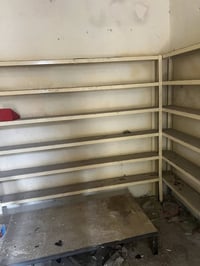 عندي رفوف البيع جديدات حديد تفصال طول 07704401479