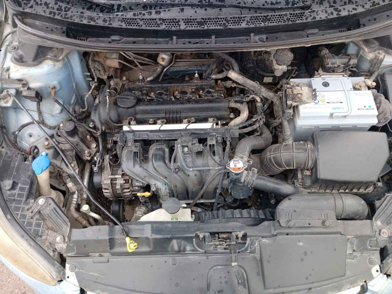 السلام عليكم النترا مظلعه 2012 سياره كلش حلوه سياره بيها خمس قطع بس اني انطيك حزام بدون دواخل لان جارد بدون ضربه محرك الف اوستميه اوكير شرط اربع تايرات جدد سنويه جديده تبريد شغال *********** والسعر٨٢ بي مجال قليل
