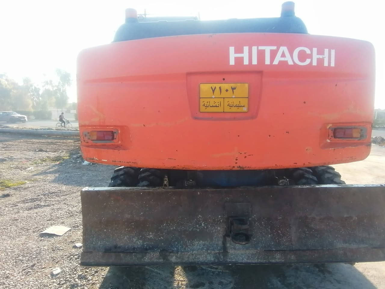 حفارة هيتاشي160 زت تاير 2005
***********
