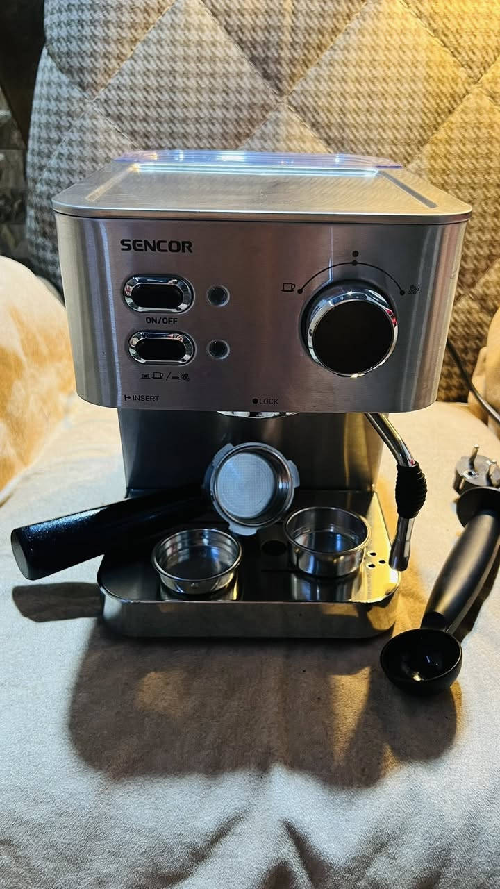 السلام عليكم
مكينة قهوة تقريبا ما مستعملة ابد 
ستانلس ستيل ثقيل
هاي كدامكم مااعرف مواصفاتهة 
بس هي 1050 واط
45 الف


**إذا كنت صاحب هذا الإعلان وتريد حذفه لأي سبب، رجاءا أرسل رسالة إلى الدعم الفني**