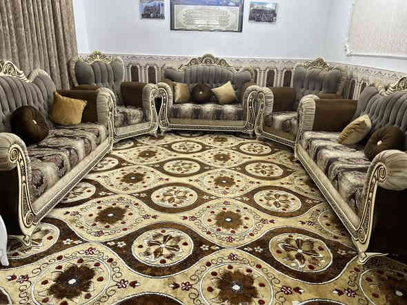 تخم مستعمل جديد ونظيف كلش 950وبي مجال الي يريدة وميز طعام جديد كلش مامستعمل هواية 6كراسي ويتكبر ويصغر 350وبي يمجال الي رايدهم للاستفسار ***********
