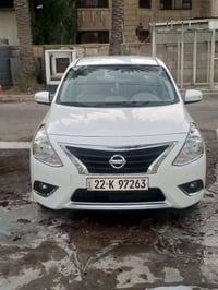 نيسان سني 2025 مصري  ماشيه 60,000 الف  بيها تكحيل بالجاملغ الأمامي جهة...