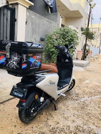 للبيع دراجة شحن كلش نظيفة بعده جديدة شاشة الكترونية كامل مواصفات مثبت ...