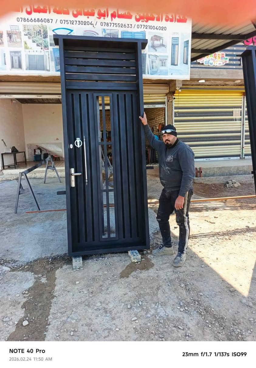 السلام عليكم يوجد لدينا حداد ابوك شبابيك شغل درجه اولى اسعار مناسبه المكان بغداد تاجي صابويات شارع 20 ***********/*********** اي استفسار مراسله واتساب

