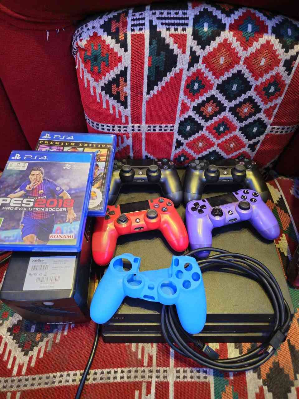 🎮 بلي ستيشن 4 برو — ركز (برووو) 🔥
ذاكرة 1TB / 1024GB

الجهاز نضافة فولللل ✨
استخدام شخصي وخفيف

📦 الملحقات:
🎮 4 جوستكات تحكم
🛡️ كفر  للجوستكات
⚡ UPS شركة FARBER
📺 شاشة شركة TEKKMA حجم 46 إنج
🔌 كيبل HD أصلي + باور أصلي

🎮 الألعاب:
🔥 GTA
⚽ PES 2018 / 2019
🦇 Batman
💣 Call of Duty
🚗 ألعاب سيارات
⚔️ حرب 3
🎯 وأكثر من 10 ألعاب داخل الجهاز

💿 ويه قرصين ألعاب أيضاً

السعر: 450 ألف فقططط 🔥
📍المكان: بغداد / البلديات

والتجربة والفحص  قبل الشراء ✅


**إذا كنت صاحب هذا الإعلان وتريد حذفه لأي سبب، رجاءا أرسل رسالة إلى الدعم الفني**
