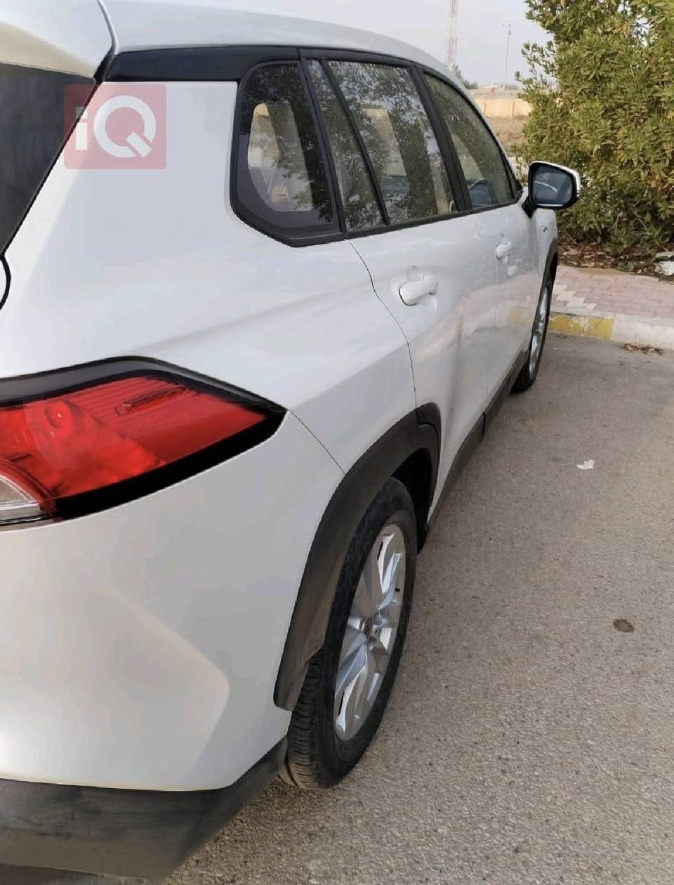 تويوتا  كورولا كروس هايبرد
موديل2025 ماشيه 17,600 كيلو متر رقم بغداد بأسمي مكفولة كفالة عامة على وضع الشركة
السعر: 26,400,000  دينار
المحرك ٢٠٠٠
كاميرا خلفية
المصابيح الاماميه ليد ابيض
بصمه عدد ٢ 
اشاره بالمرايا الجانبيه
التحكم الالي في جميع النوافذ
تحكم سترين
التبريد قطعتين
المقاعد جلد ياباني دوشمة مو تلبيس
سلايد
نظام مراقبة الاطارات
رادار
الفرامل المانعة للانغلاق ABS
مثبت سرعه
منافذ USB-C
نظام تحذير من التصادم الامامي 
نظام تحذير من الخروج من المسار 
الارضيات البلادية
العنوان الحلة مركز المدينة
للاتصال : ***********
