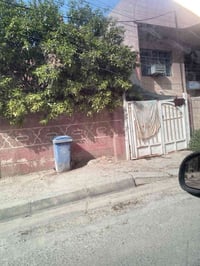 بيت للبيع ١٧٠ متر واجهه ٨ ونص ونزال ٢٠ طابق واحد  كراج وحديقه ومدخلين ...