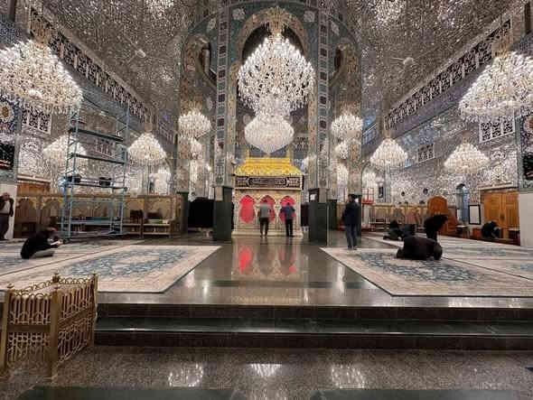 سوريا تفتح أبواب مقام السيدة زينب أمام الزائرين العراقيين واللبنانيين اعتباراً من الشهر المقبل

شركـــــة وردة الياسمين للسياحة والسفر
عنوانك للتميز دائما وابدا
التميز نحنا من نصنعا
***********
الاستاذ حيدر الكنعاني
الاتصال 🤙 وتساب
