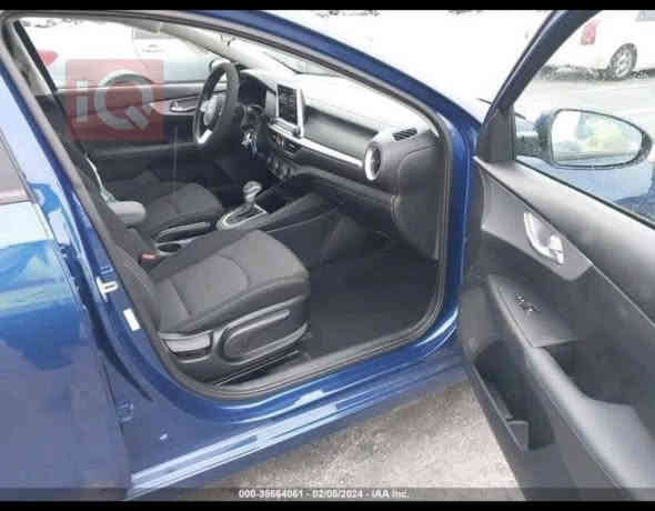 السلام عليكم كيا فورتي للبيع موديل 2023
حادثها موضح بصورة محرك 2000 دوش
سيارة تستلمها مرقم بغداد
سعرها 175 ورقة 
اي استفسار ثاني ***********
