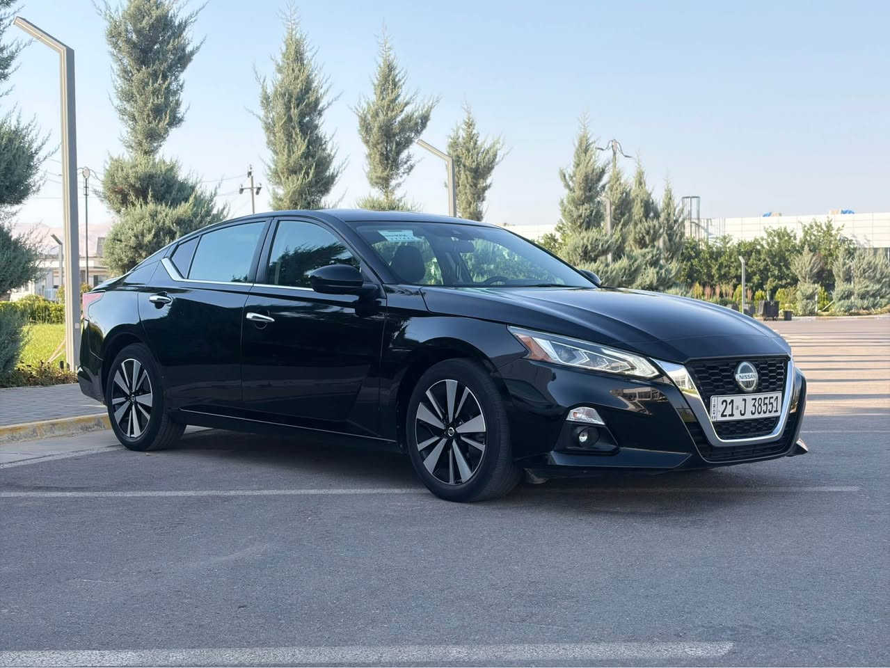 NiSSAN ALTIMA 2021 (SV)
مۆدێل/٢٠٢١
بۆياخ/١ پارچە بێناوگرتن پێشي کەپسە 
مواسەفات/ 
رادار
خەتيجادە 
شاشەوحاسە
کوشن کارەبا
ويل کەپ
هـەمو گياني بە شەرت گێرمەکينە تەقەو رەقە. سەيارەکە بێساردو جالو شوختە  ١چەمەلخي دواوي بۆياخە بێناوگرتن. 

رەقم شانسي/1N4BL4DV9MN344468
***********
($$١٤٧) السليمانية, العراق
