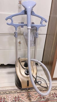 اوتي بخار عمودي مستعمل ونظيف مع الكارتونة  السعر ٤٠ الف   للتواصل واتس...