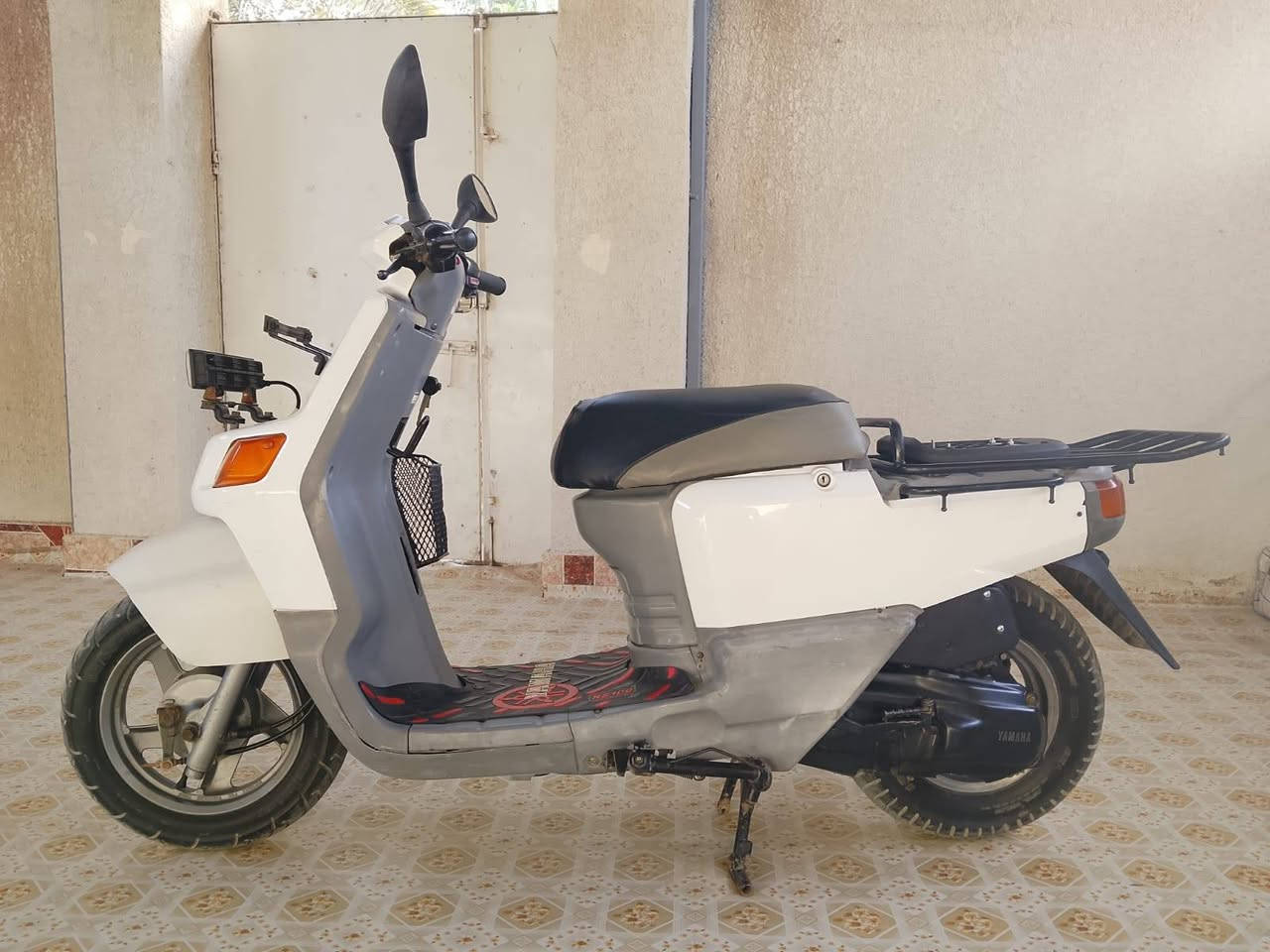 سعر 400 وبيها مجال رقمي الهاتف ***********
