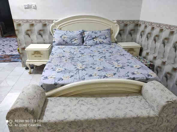 السلام عليكم. غرفه سته ابواب مستخدمه شي قليل 
نضيفه كلش بعدي جديده 
تزكام نجاره عراقيه والصبغ حراري مال سيارات 
 للتواصل اكثر مراسله واتساب ***********
هو ع الصفحه
