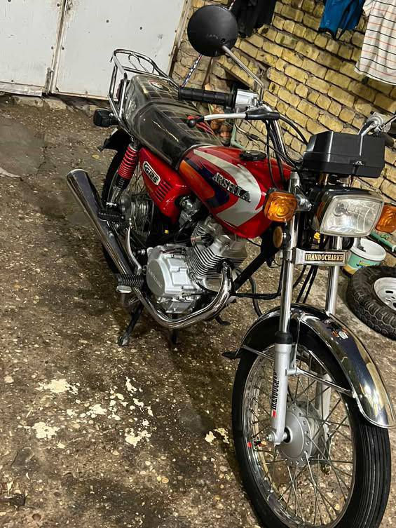 سلام عليكم دراجه اربع كير لبيع مديل 21 اوراق اصولي السعر 750 وبيه مجال مكاني كوت شهداء رقم،***********
