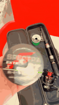 السلام عليكم حقيبة صيد تتكون من سبنر طوله 230 و2 مكاين صيدوحدة 6000 تلاف والثانية 5000وبكرتين خيط وحدة 10تلاف والثانية 4 تلاف  للتواصل *********** واتساب اواتصال مكاني بغداد البنوك يوجد خدمة توصيل
