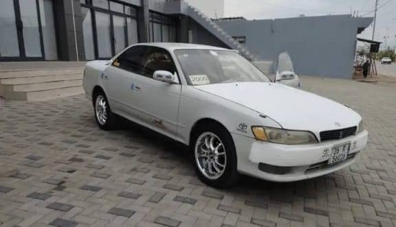 تويوتا مارك 92 رقم صلاح الدين جديد شرط تحويل ثاني يوم مصبوغ عام بي حادث جاملغ امامي جهة سكن بدون شواصي وجاملغ خلفي جهة السكن تدفئة شغال سعرة 45 وبي مجال مكان سيارة بغداد رقم الهاتف ***********
