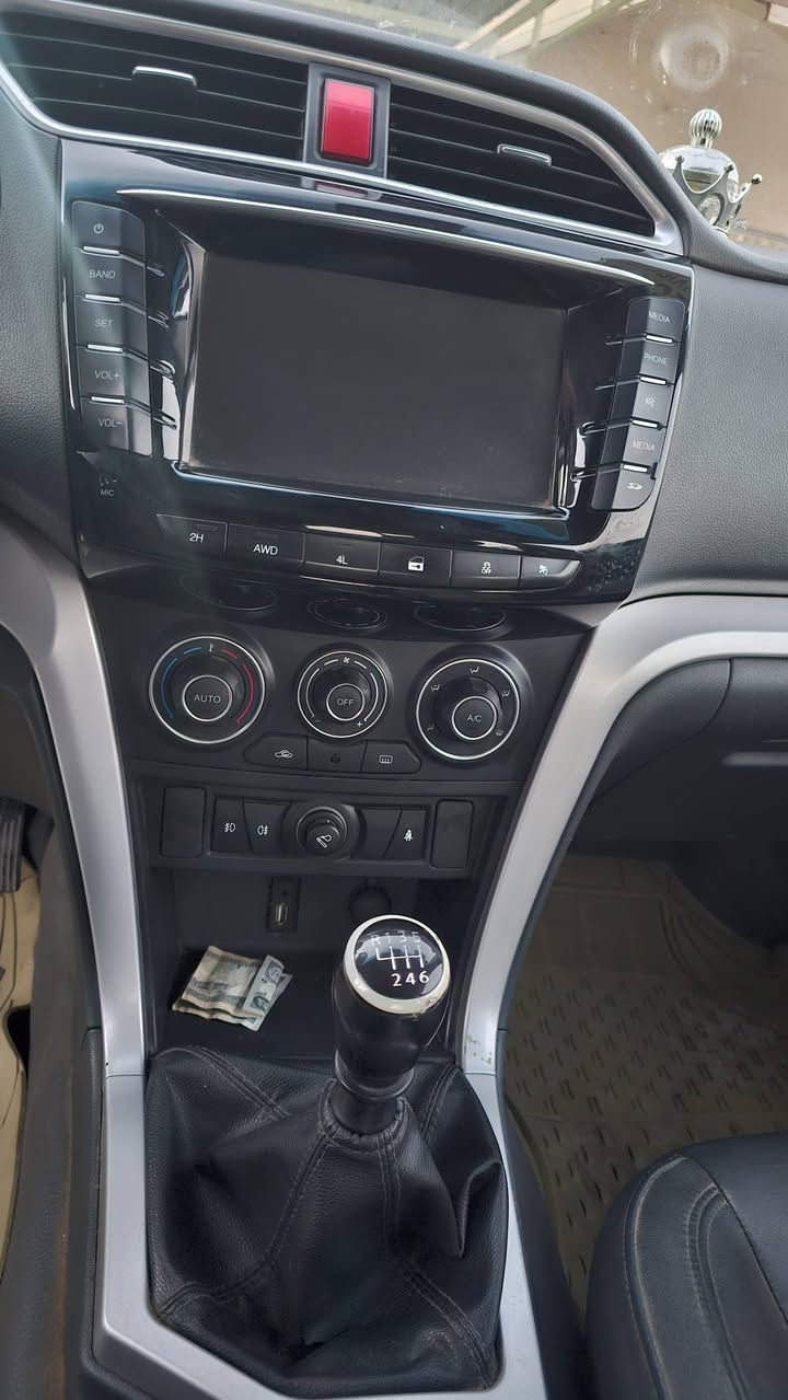 كريت ويل ونكل 6 {2019}
السلام عليكم  للبيع كريت ويل ونكل 6 فورويل 4×4  رقم بغداد 
محرك 2.0 كاز سوبر كير 6 نمر محرك وكير مكفولات
فول مواصفات والي يحب يعرف المواصفات
*الخارجية 
1. لد نهاري 
2. كشافات ضباب امامي وخلفي 
3.كامره خلفية 
4.ويل كب
5.اشاير بل مري 
6.مقابض نيكل كروم 
7.علامة الونكل الجانبية 
8.حساسات خلفية 
المواصفات الداخلية 
1. كشن السايق كهربائي 
2 .تبريد تدفئة اوتو 
3 مري شفط كهربائية 
4 . تحكم ستيرن 
5. مانع انزلاق 
6. تحكم في صعود ونزول  الاضائة الامامية 
7.شاشة اعطال في الدشبول 
8 .دبل خفيف وثكيل بضغطت زر فقط 
9. مثبت سرعه 
10. مدعومه بنضام اوتو للماسحات (حسب سرعه المطر تشتغل الماسحه)
11 .التحكم بل المرايات الجانبيه كهربائي
12. مرآة رؤية خلفية مدعومه بتضليل (بيها دكمه من تضغطها بليل بعد محد يعميك منها )
13.شاشة كبيره في الدشبول 
14. هيتر جامة الخلفية 

السياره باتري تايرات جدد  قتصادية وعملية وسريعه  ما ناقصها شي حتا كشرها ثخين مو مثل الكريت العادي اليخيس  
مكان السياره بغداد السياره بسمي والسعر المطلوب 110 وبيها مجال 
رقم التلفون للستفسار اكثر حسين {***********}
