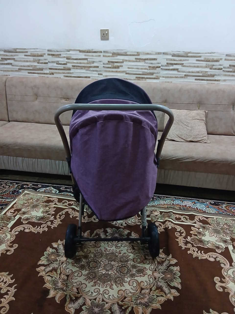 55 الف نیهایە
سلیمانیە توصیل موجود


**إذا كنت صاحب هذا الإعلان وتريد حذفه لأي سبب، رجاءا أرسل رسالة إلى الدعم الفني**