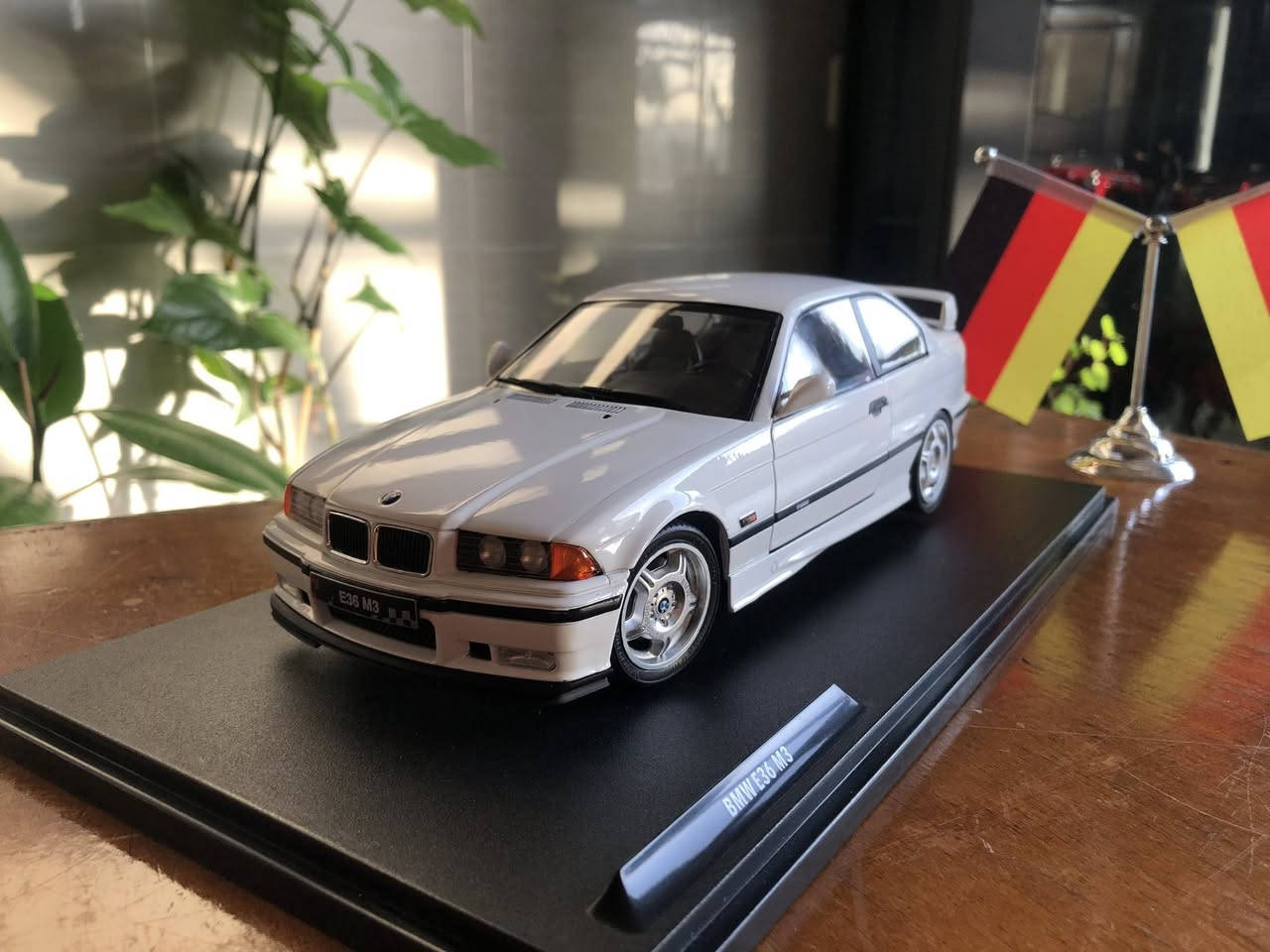 السلام عليكم 🖤
BMW e36 m3 🇩🇪1:18

شكراً لك يا أخي العزيزAhmet A Latif🖤


**إذا كنت صاحب هذا الإعلان وتريد حذفه لأي سبب، رجاءا أرسل رسالة إلى الدعم الفني**