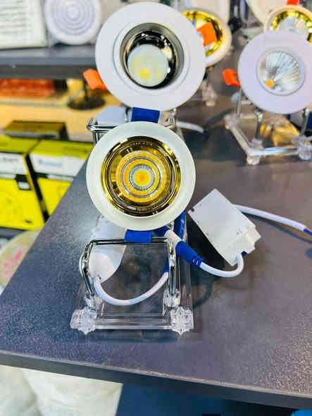 احدث اصدارات الانارة COB

انارة متعددة ابيض _شمسي _اوف وايت و 4CCT 

متوفر بعدة واطيات 5_7_12 واط 
#جمله_مفرد
#الناصريه_الرفاعي
#الفرع_الاول_بدايه_شارعه_الاطباء
#الفرع_الثاني_بدايه_شارع_الخطاطين
#الفرع_الثالث_قلعه_سكر_قرب_مطعم_الحجي
#واتس_اب_***********
#المكتب_‏‪***********‬‏
