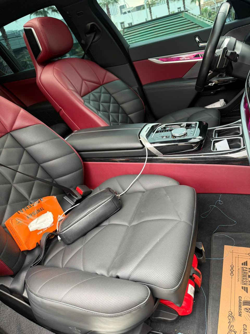 الكرستاله للبيع
بي ام دبليو
الفئة السابعه7 
2024حجم 735i
ماشية : 30,000 الف 
خليجي: كلين تايتل
شركه العروش 
الكاميرا الخلفية - سقف بانورامي - صندوق كهربائي  - التحكم على المنحدرات - كاميرا 360 - تدفئة المقاعد - تبريد المقاعد - بصمة - شاشة - مراقبة النقطة العمياء - التحكم التلقائي في درجة الحرارة - نظام بدء التشغيل - نظام فرملة الطوارئ - 8 وسادة هوائية - المصابيح الأمامية ليد - مصابيح الليزر الأمامية - عرض المعلومات على الزجاج الامامي - تدفئة مقود القيادة - لوحة قيادة رقمية - إنارة محيطية - أبل كاربلاي - التشغيل عن بعد - شاحن لاسلكي - ركن السيارة بالتحكم عن بعد - إغلاق الأبواب الناعم
السعر 875 
***********
