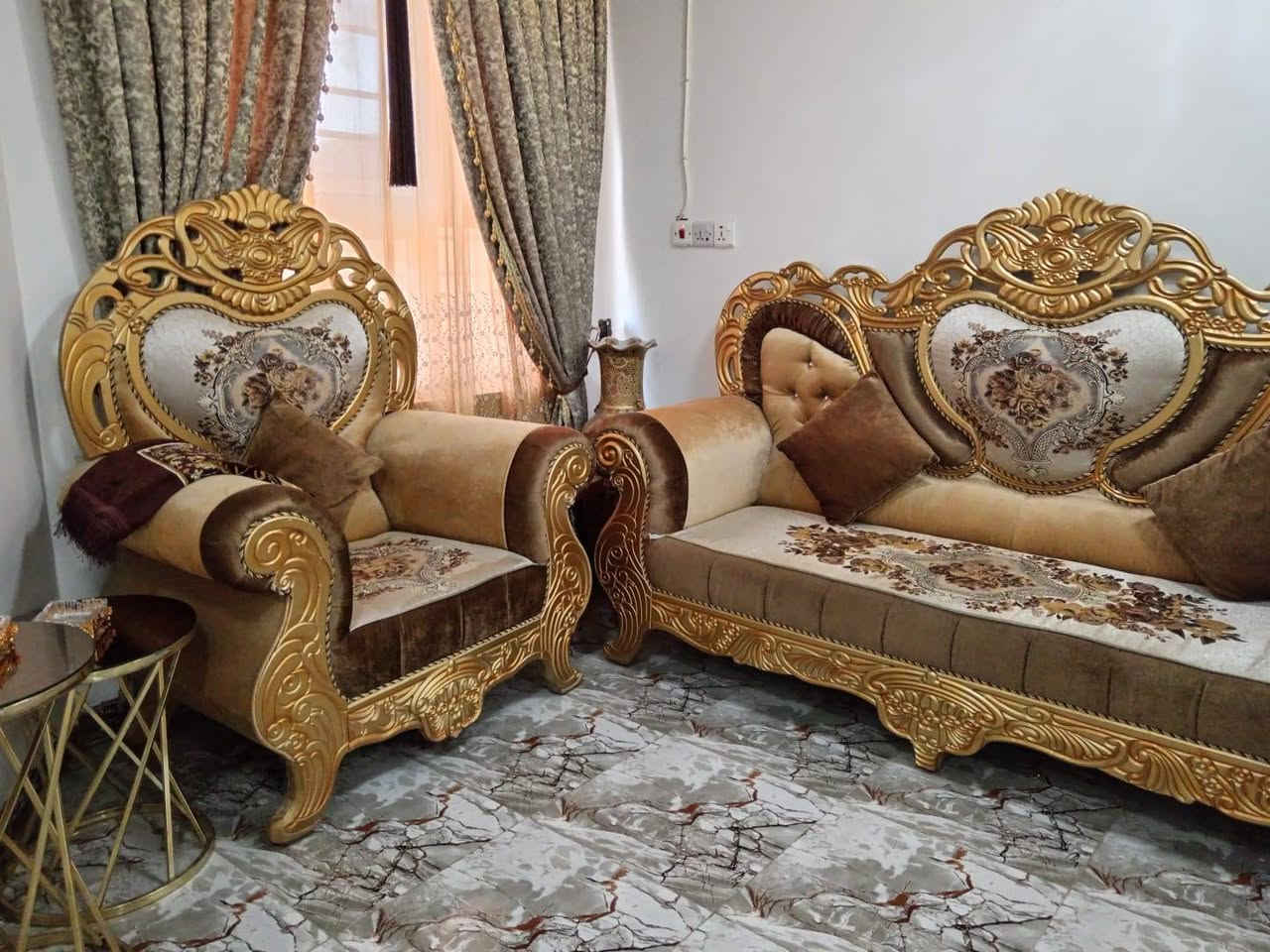 بيع غرفة استقبال بسعر 500
كامله مع الساعة والطبلات
بدون اضرار كلشي مابيها


**إذا كنت صاحب هذا الإعلان وتريد حذفه لأي سبب، رجاءا أرسل رسالة إلى الدعم الفني**