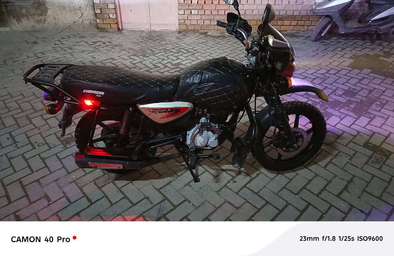 السلام عليكم شباب دراجه بوكسر 2022 شهر العاشر يعني على 23 مقفوله كفاله عامه واي نقص ما بيها مكان بغداد السعر 1,300 الدراجه حلوه ***********ال*********** كلاسيا واتساب الاثير على السيم كارد
