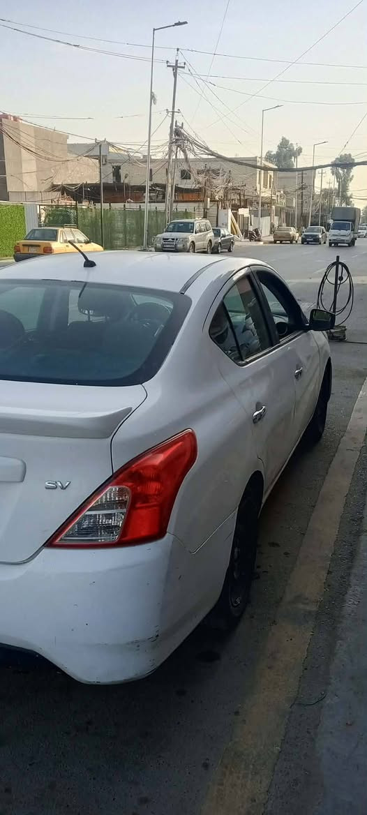 فيرسا موديل ١٩
وارد امريكي بيها بارد ب العراق 

ضربتها جاملق امامي وحافه بنيد مرفق صوره الحادث بامريكا 

مواصفاة sv

حره باسمي رقم انكليزي  نجف 

اداورك ثاني يوم مطلوبه غرامه ١٠٠ الف فقط 

السعر ٩٤ وبيها مجال

***********
مراسله واتساب او إتصال 
متواجد بغداد سبع ابكار
