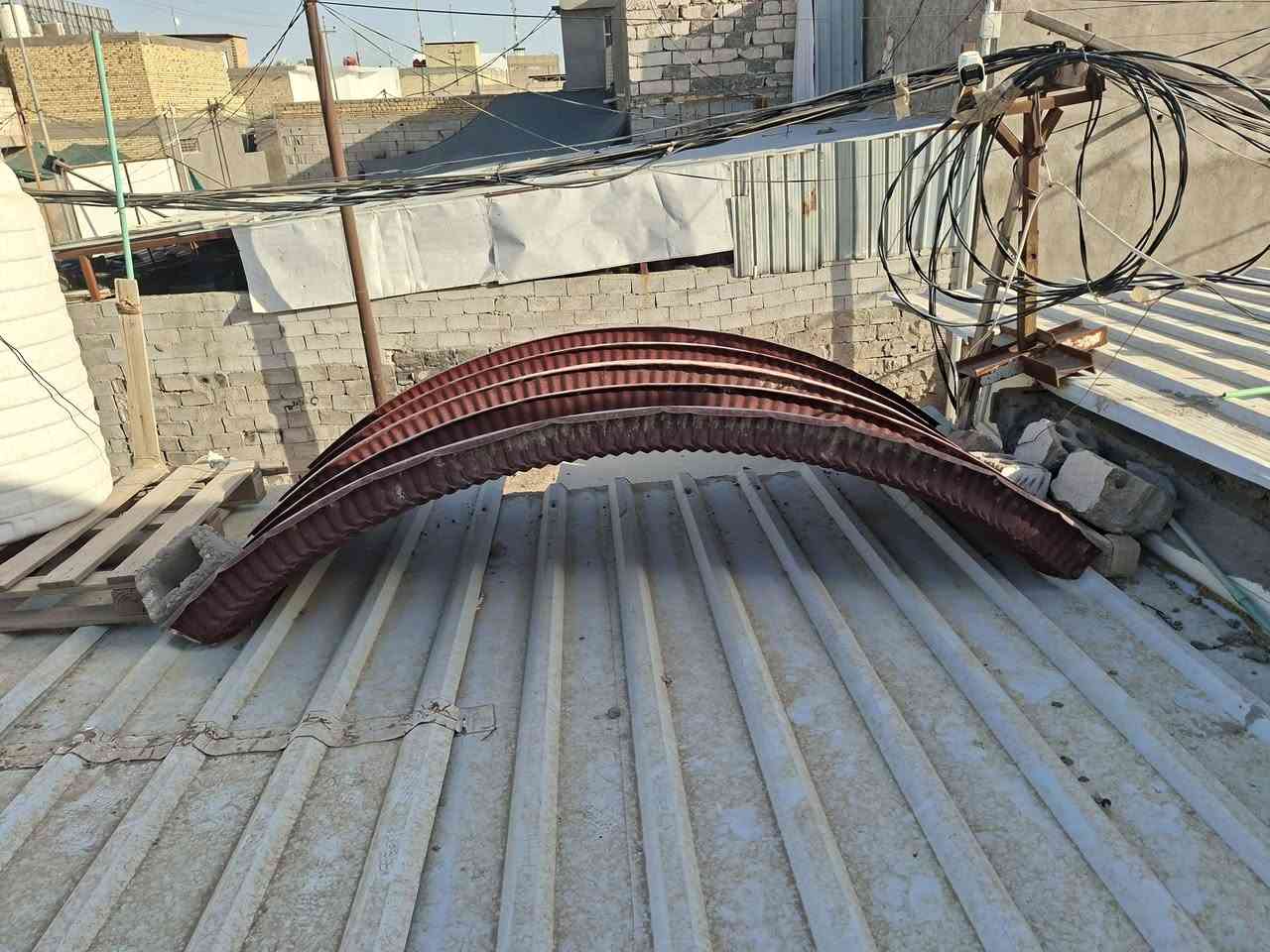 السلام عليكم للبيع سقيفه كيسبان نضيفه
قياسها الطول مترين و30 
العرض  متر و24 
ماخذهه ب80
رايدهه ب 70وبيهه مجال قليل 
عنواني كوفه شارع المطار الجديد قرب أسواق فدك 
***********
