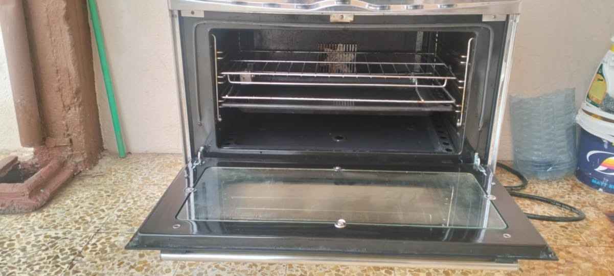 هذا طباخ غاز نضافه  95بالميه مستعمل 8اشهر 
 (يونيفرسال) 
الماركة: Universal
بلد الصنع: مصر
الموديل: 9605 T
المقاس: 60 × 90 سم
النوع: طباخ غاز مع فرن (قائم/حر) 300 الف وبي مجال بسيط


**إذا كنت صاحب هذا الإعلان وتريد حذفه لأي سبب، رجاءا أرسل رسالة إلى الدعم الفني**