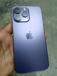 ايفون 14 برو ماكس شرق اوسط AH/A تلفون كلش نضيف  ذاكره 256 بطاريه 100 م...